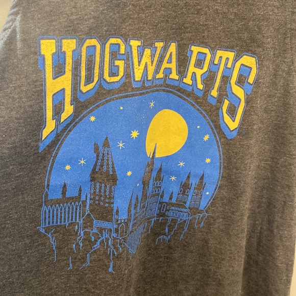 NWT Hogwarts tank top - Picture 2 of 5